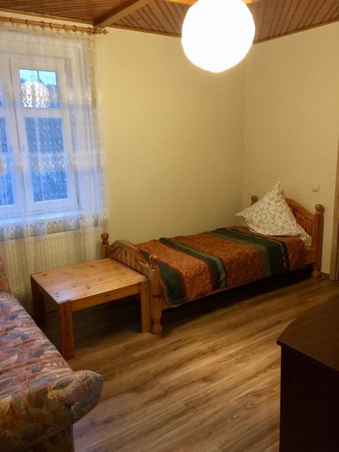 Appartement Elvira à Karlovy Vary Extérieur photo